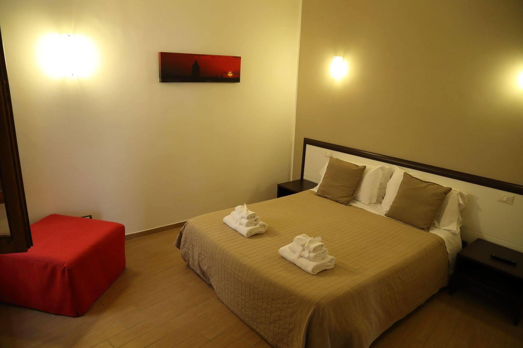 Cortile Antico Lejlighedshotel Trapani Eksteriør billede