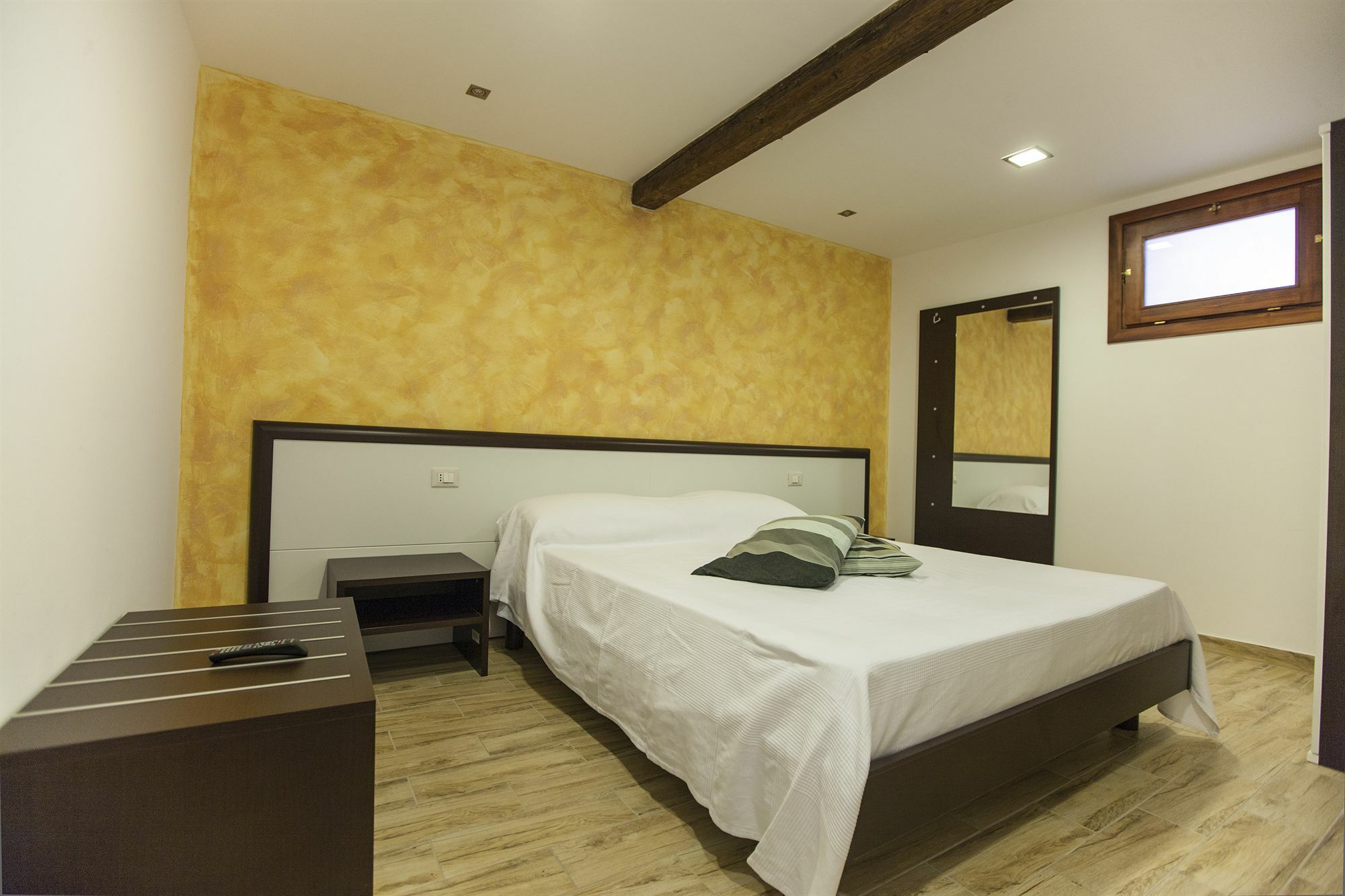 Cortile Antico Lejlighedshotel Trapani Eksteriør billede